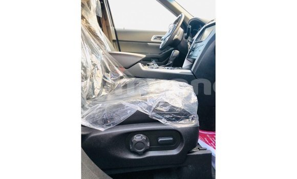 သွင်းကုန် Ford Explorer Blue ကား Import - Dubai Ayeyarwady သွင်းကုန် Ford Explorer Blue ကား Import - Dubai Ayeyarwady