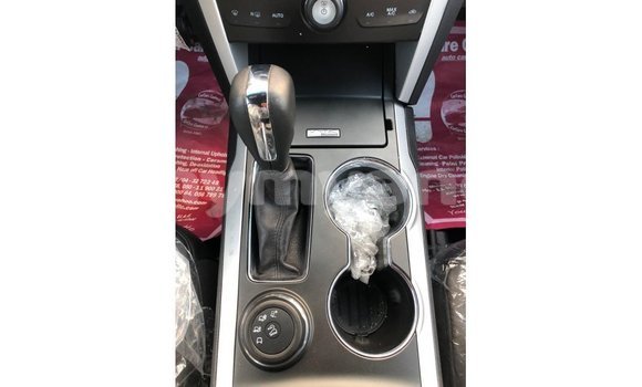 သွင်းကုန် Ford Explorer Blue ကား Import - Dubai Ayeyarwady သွင်းကုန် Ford Explorer Blue ကား Import - Dubai Ayeyarwady