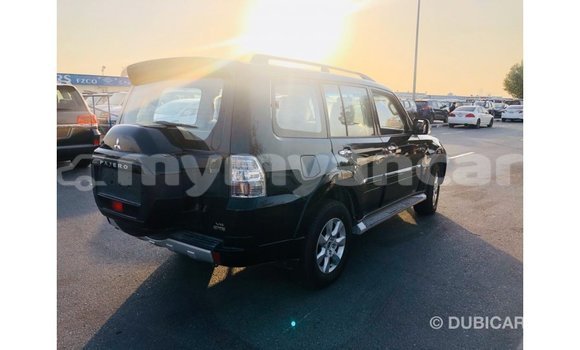 သွင်းကုန် Mitsubishi Pajero Black ကား Import - Dubai Ayeyarwady သွင်းကုန် Mitsubishi Pajero Black ကား Import - Dubai Ayeyarwady