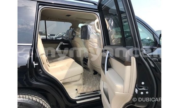 သွင်းကုန် Toyota Land Cruiser Black ကား Import - Dubai Ayeyarwady သွင်းကုန် Toyota Land Cruiser Black ကား Import - Dubai Ayeyarwady