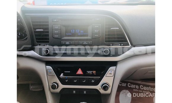 သွင်းကုန် Hyundai Elantra Blue ကား Import - Dubai Ayeyarwady သွင်းကုန် Hyundai Elantra Blue ကား Import - Dubai Ayeyarwady