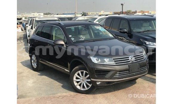 သွင်းကုန် Volkswagen Touareg Brown ကား Import - Dubai Ayeyarwady သွင်းကုန် Volkswagen Touareg Brown ကား Import - Dubai Ayeyarwady