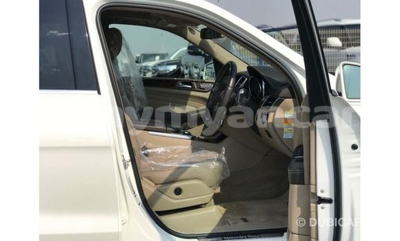 Buy Import Mercedes-Benz 190 (W201) White Car in Import - Dubai in Ayeyarwady Buy Import Mercedes-Benz 190 (W201) White Car in Import - Dubai in Ayeyarwady