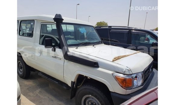 Acheter Import Voiture Toyota Land Cruiser Blanc à Import - Dubai, #<Region:0x000000000c5121b8> Acheter Import Voiture Toyota Land Cruiser Blanc à Import - Dubai, #<Region:0x000000000c5121b8>