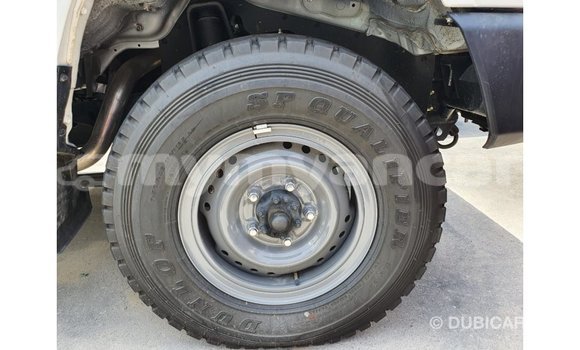 Acheter Import Voiture Toyota Land Cruiser Blanc à Import - Dubai, #<Region:0x000000000c5121b8> Acheter Import Voiture Toyota Land Cruiser Blanc à Import - Dubai, #<Region:0x000000000c5121b8>