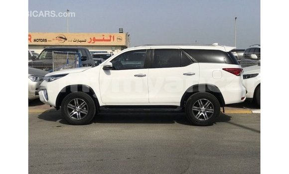 Buy Import Toyota Fortuner White Car in Import - Dubai in Ayeyarwady Buy Import Toyota Fortuner White Car in Import - Dubai in Ayeyarwady