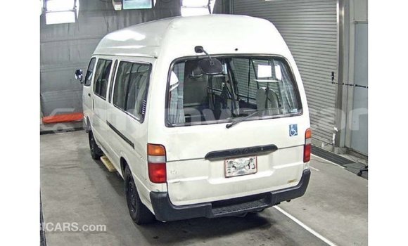 Buy Import Toyota Hiace White Car in Import - Dubai in Ayeyarwady Buy Import Toyota Hiace White Car in Import - Dubai in Ayeyarwady