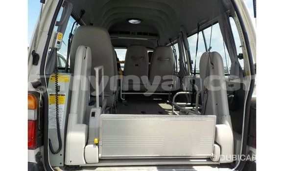 Buy Import Toyota Hiace White Car in Import - Dubai in Ayeyarwady Buy Import Toyota Hiace White Car in Import - Dubai in Ayeyarwady