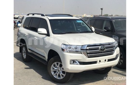 Acheter Import Voiture Toyota Land Cruiser Blanc à Import - Dubai, #<Region:0x000000000c5121b8> Acheter Import Voiture Toyota Land Cruiser Blanc à Import - Dubai, #<Region:0x000000000c5121b8>