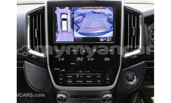 Acheter Import Voiture Toyota Land Cruiser Blanc à Import - Dubai, #<Region:0x000000000c5121b8> Acheter Import Voiture Toyota Land Cruiser Blanc à Import - Dubai, #<Region:0x000000000c5121b8>