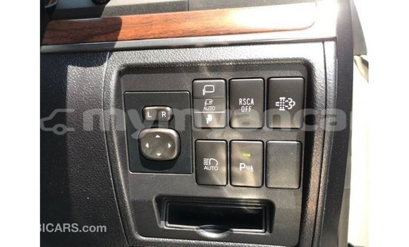 Acheter Import Voiture Toyota Land Cruiser Blanc à Import - Dubai, #<Region:0x000000000c5121b8> Acheter Import Voiture Toyota Land Cruiser Blanc à Import - Dubai, #<Region:0x000000000c5121b8>