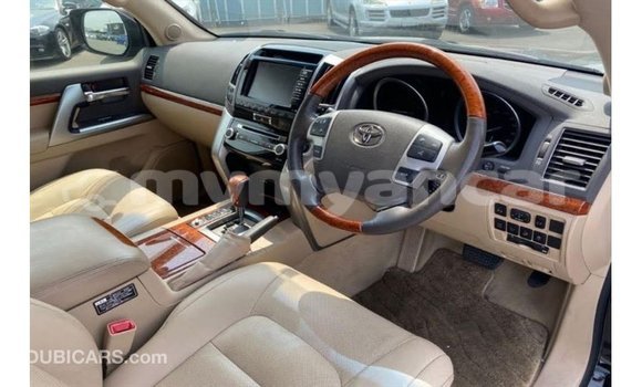 သွင်းကုန် Toyota Land Cruiser Black ကား Import - Dubai Ayeyarwady သွင်းကုန် Toyota Land Cruiser Black ကား Import - Dubai Ayeyarwady