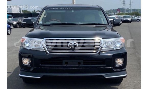 သွင်းကုန် Toyota Land Cruiser Black ကား Import - Dubai Ayeyarwady သွင်းကုန် Toyota Land Cruiser Black ကား Import - Dubai Ayeyarwady