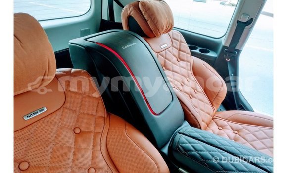 Buy Import Toyota Land Cruiser Black Car in Import - Dubai in Ayeyarwady Buy Import Toyota Land Cruiser Black Car in Import - Dubai in Ayeyarwady