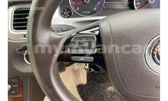 သွင်းကုန် Volkswagen Touareg Other ကား Import - Dubai Ayeyarwady သွင်းကုန် Volkswagen Touareg Other ကား Import - Dubai Ayeyarwady