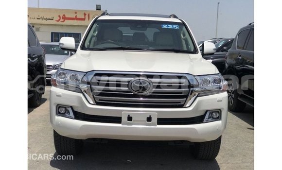 Acheter Import Voiture Toyota Land Cruiser Blanc à Import - Dubai, #<Region:0x000000000c5121b8> Acheter Import Voiture Toyota Land Cruiser Blanc à Import - Dubai, #<Region:0x000000000c5121b8>