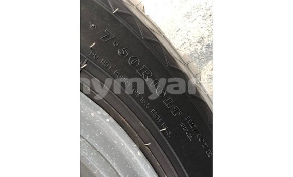 သွင်းကုန် Toyota Land Cruiser White ကား Import - Dubai Ayeyarwady သွင်းကုန် Toyota Land Cruiser White ကား Import - Dubai Ayeyarwady