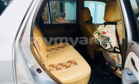 Buy Used Honda CR–V Silver Car in Yangon in Yangon Buy Used Honda CR–V Silver Car in Yangon in Yangon