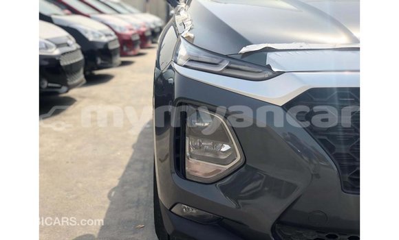 သွင်းကုန် Hyundai Santa Fe Green ကား Import - Dubai Ayeyarwady သွင်းကုန် Hyundai Santa Fe Green ကား Import - Dubai Ayeyarwady
