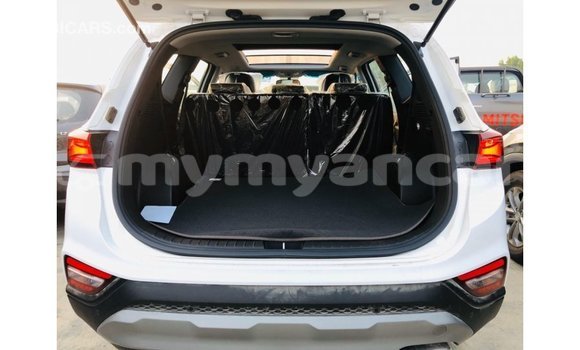သွင်းကုန် Hyundai Santa Fe White ကား Import - Dubai Ayeyarwady သွင်းကုန် Hyundai Santa Fe White ကား Import - Dubai Ayeyarwady