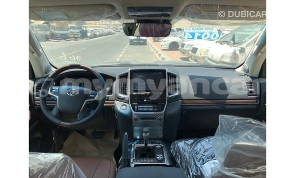 သွင်းကုန် Toyota Land Cruiser Black ကား Import - Dubai Ayeyarwady သွင်းကုန် Toyota Land Cruiser Black ကား Import - Dubai Ayeyarwady