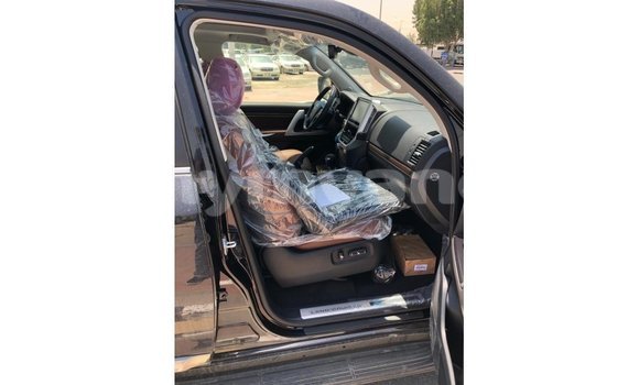 သွင်းကုန် Toyota Land Cruiser Black ကား Import - Dubai Ayeyarwady သွင်းကုန် Toyota Land Cruiser Black ကား Import - Dubai Ayeyarwady