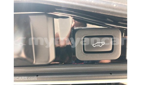 သွင်းကုန် Toyota Land Cruiser Black ကား Import - Dubai Ayeyarwady သွင်းကုန် Toyota Land Cruiser Black ကား Import - Dubai Ayeyarwady