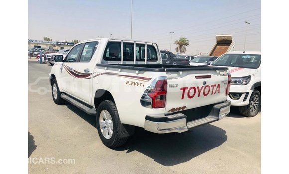 Buy Import Toyota Hilux White Car in Import - Dubai in Ayeyarwady Buy Import Toyota Hilux White Car in Import - Dubai in Ayeyarwady