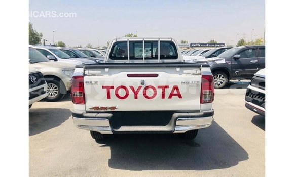 Buy Import Toyota Hilux White Car in Import - Dubai in Ayeyarwady Buy Import Toyota Hilux White Car in Import - Dubai in Ayeyarwady