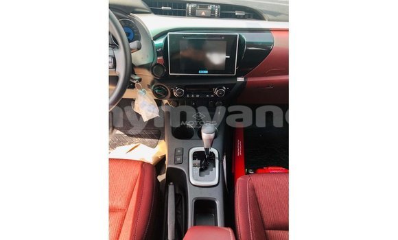 Buy Import Toyota Hilux White Car in Import - Dubai in Ayeyarwady Buy Import Toyota Hilux White Car in Import - Dubai in Ayeyarwady