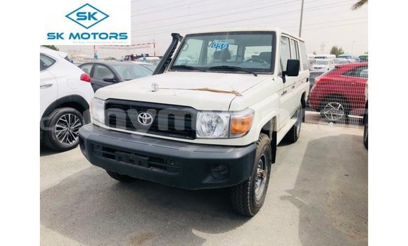Buy Import Toyota Land Cruiser White Car in Import - Dubai in Ayeyarwady