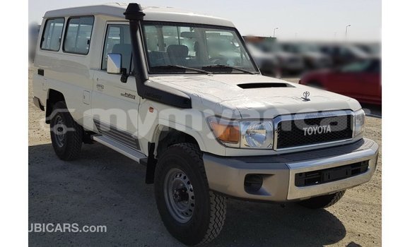 Buy Import Toyota Land Cruiser White Car in Import - Dubai in Ayeyarwady Buy Import Toyota Land Cruiser White Car in Import - Dubai in Ayeyarwady