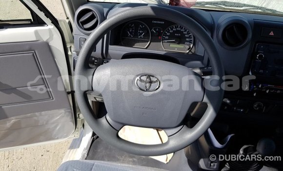 Buy Import Toyota Land Cruiser White Car in Import - Dubai in Ayeyarwady Buy Import Toyota Land Cruiser White Car in Import - Dubai in Ayeyarwady