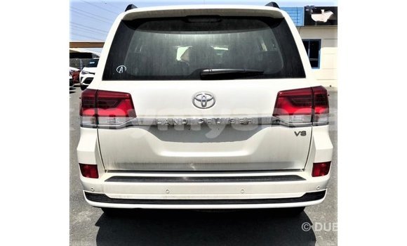 Buy Import Toyota Land Cruiser White Car in Import - Dubai in Ayeyarwady Buy Import Toyota Land Cruiser White Car in Import - Dubai in Ayeyarwady