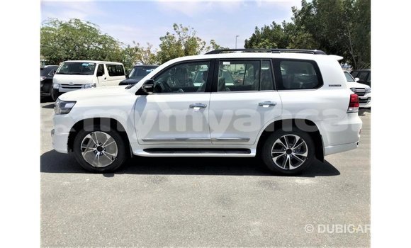 Buy Import Toyota Land Cruiser White Car in Import - Dubai in Ayeyarwady Buy Import Toyota Land Cruiser White Car in Import - Dubai in Ayeyarwady