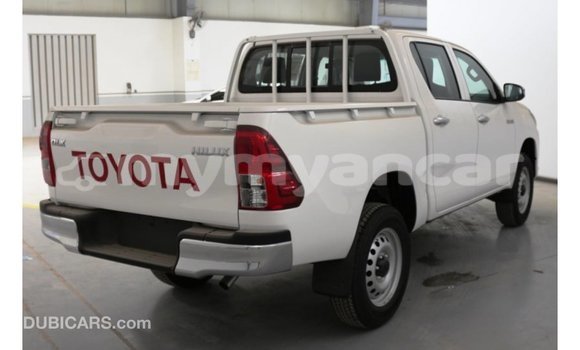 Buy Import Toyota Hilux White Car in Import - Dubai in Ayeyarwady Buy Import Toyota Hilux White Car in Import - Dubai in Ayeyarwady