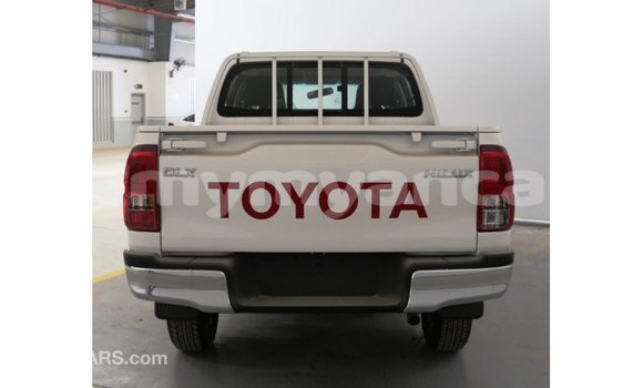 Buy Import Toyota Hilux White Car in Import - Dubai in Ayeyarwady Buy Import Toyota Hilux White Car in Import - Dubai in Ayeyarwady