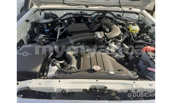 Buy Import Toyota Land Cruiser White Car in Import - Dubai in Ayeyarwady Buy Import Toyota Land Cruiser White Car in Import - Dubai in Ayeyarwady