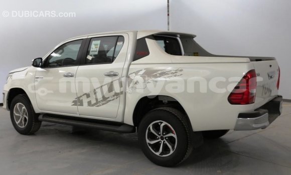Buy Import Toyota Hilux White Car in Import - Dubai in Ayeyarwady Buy Import Toyota Hilux White Car in Import - Dubai in Ayeyarwady