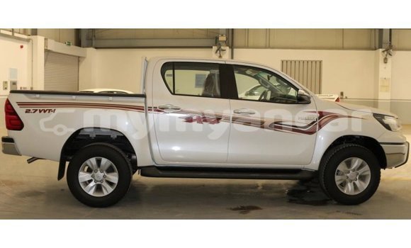 Buy Import Toyota Hilux White Car in Import - Dubai in Ayeyarwady Buy Import Toyota Hilux White Car in Import - Dubai in Ayeyarwady