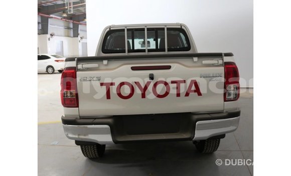 Buy Import Toyota Hilux White Car in Import - Dubai in Ayeyarwady Buy Import Toyota Hilux White Car in Import - Dubai in Ayeyarwady