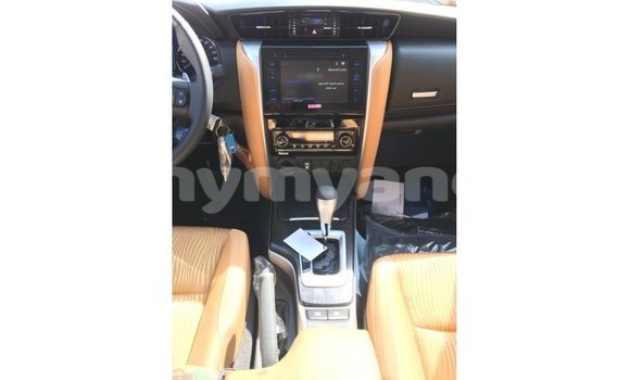Buy Import Toyota Fortuner White Car in Import - Dubai in Ayeyarwady Buy Import Toyota Fortuner White Car in Import - Dubai in Ayeyarwady