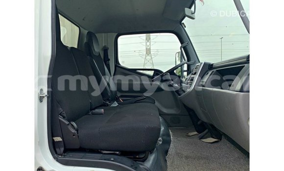 Buy Import Mitsubishi Carisma White Car in Import - Dubai in Ayeyarwady Buy Import Mitsubishi Carisma White Car in Import - Dubai in Ayeyarwady