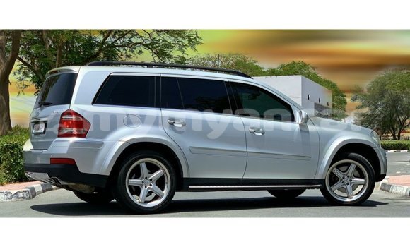 Buy Import Mercedes-Benz 190 (W201) Other Car in Import - Dubai in Ayeyarwady Buy Import Mercedes-Benz 190 (W201) Other Car in Import - Dubai in Ayeyarwady