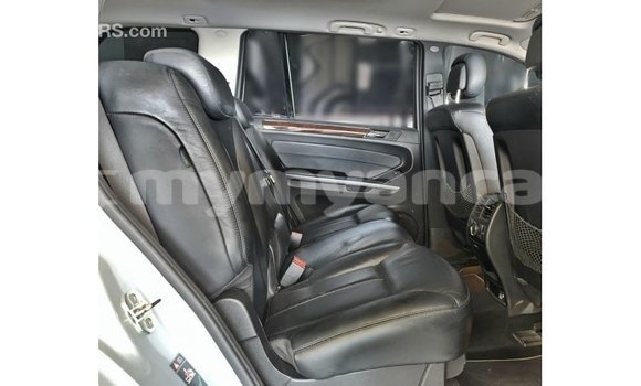 Buy Import Mercedes-Benz 190 (W201) Other Car in Import - Dubai in Ayeyarwady Buy Import Mercedes-Benz 190 (W201) Other Car in Import - Dubai in Ayeyarwady