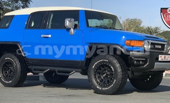 Buy Import Toyota FJ Cruiser Blue Car in Import - Dubai in Ayeyarwady