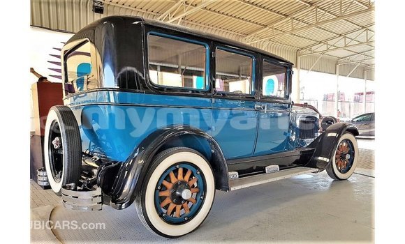 သွင်းကုန် Buick Electra Blue ကား Import - Dubai Ayeyarwady သွင်းကုန် Buick Electra Blue ကား Import - Dubai Ayeyarwady