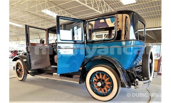 သွင်းကုန် Buick Electra Blue ကား Import - Dubai Ayeyarwady သွင်းကုန် Buick Electra Blue ကား Import - Dubai Ayeyarwady