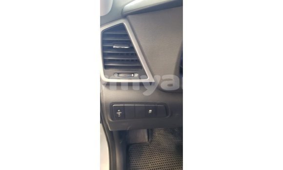 Buy Import Hyundai Tucson White Car in Import - Dubai in Ayeyarwady Buy Import Hyundai Tucson White Car in Import - Dubai in Ayeyarwady