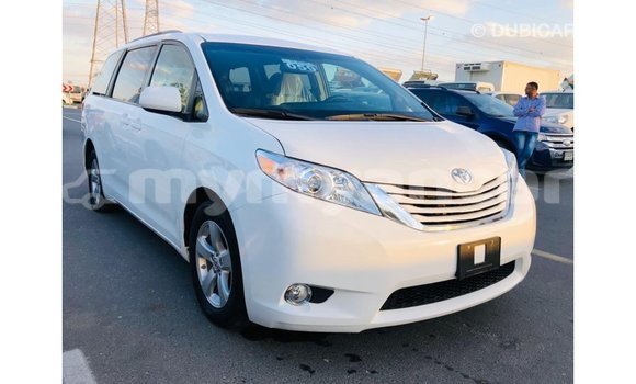 Buy Import Toyota Sienna White Car in Import - Dubai in Ayeyarwady Buy Import Toyota Sienna White Car in Import - Dubai in Ayeyarwady